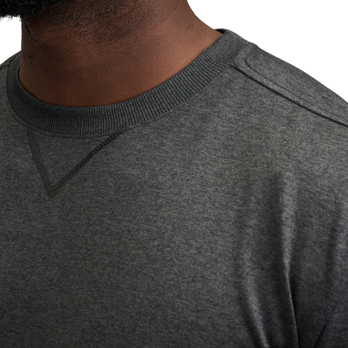 Men's Circuit Midlayer Crewneck | Black Diamond Essential