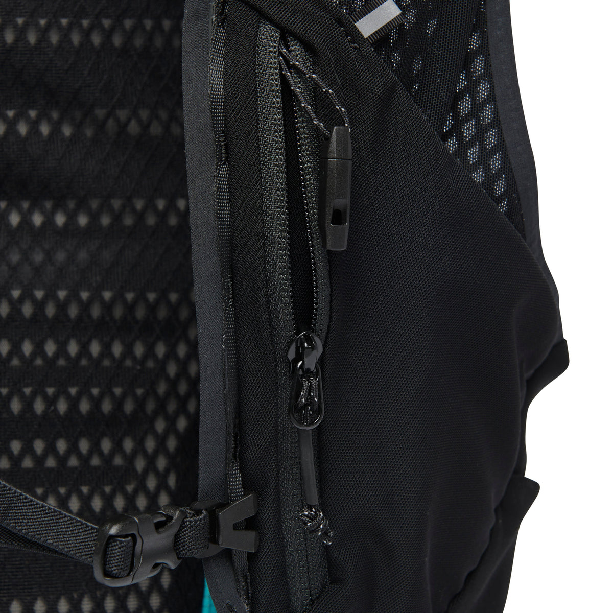 Women's Distance 22 Backpack - Past Season | Black Diamond Classic