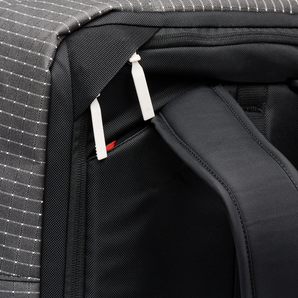 Stonehauler 40 L Travel Pack | Black Diamond Classic