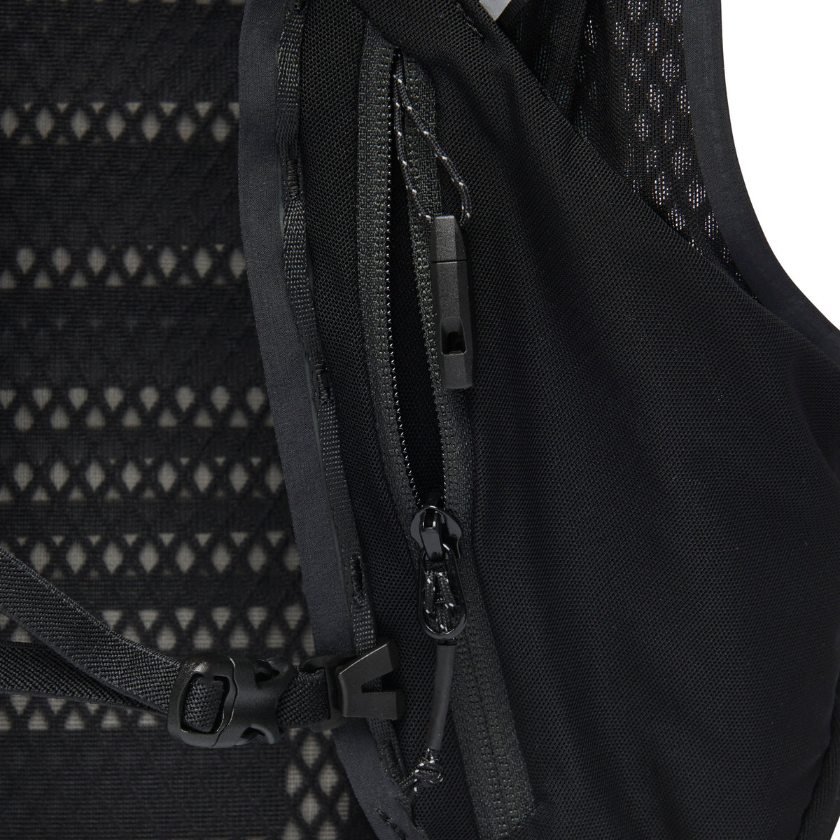 Women's Distance 15 Backpack - Past Season | Black Diamond Classic