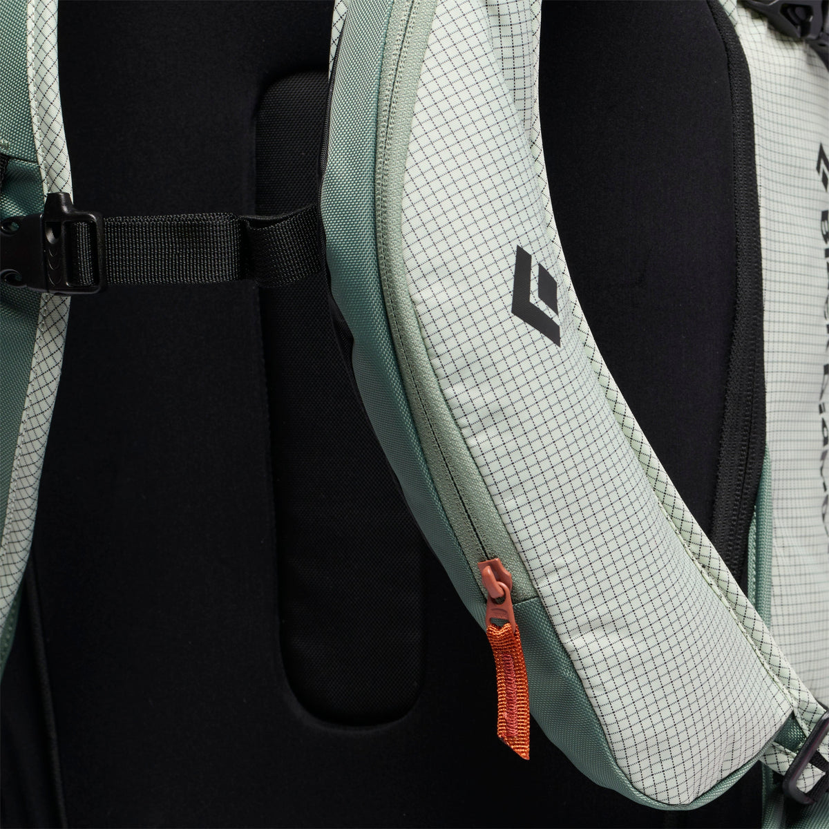 Dawn Patrol 32 Backpack | Black Diamond Signature